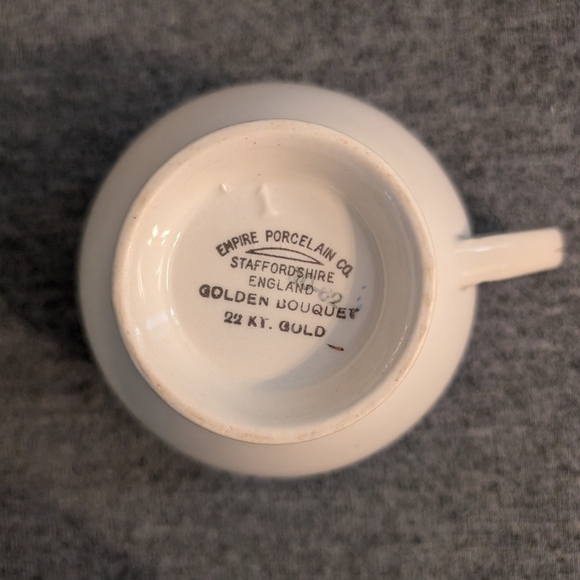 3/$30 | Empire Porcelain, Golden Bouquet Creamer, 22K Gold Trim, Made in England - Picture 3 of 4